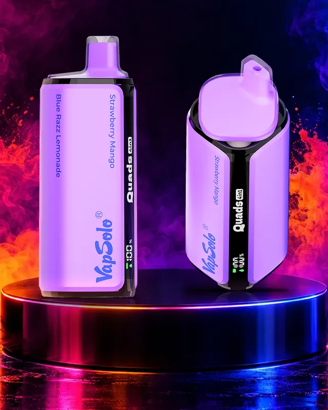 VapSolo Quads 80K con los sabores Strawberry Mango, Blue Razz Lemonade, Vanilla Ice Cream, Sour Triple Berry sobre un podio